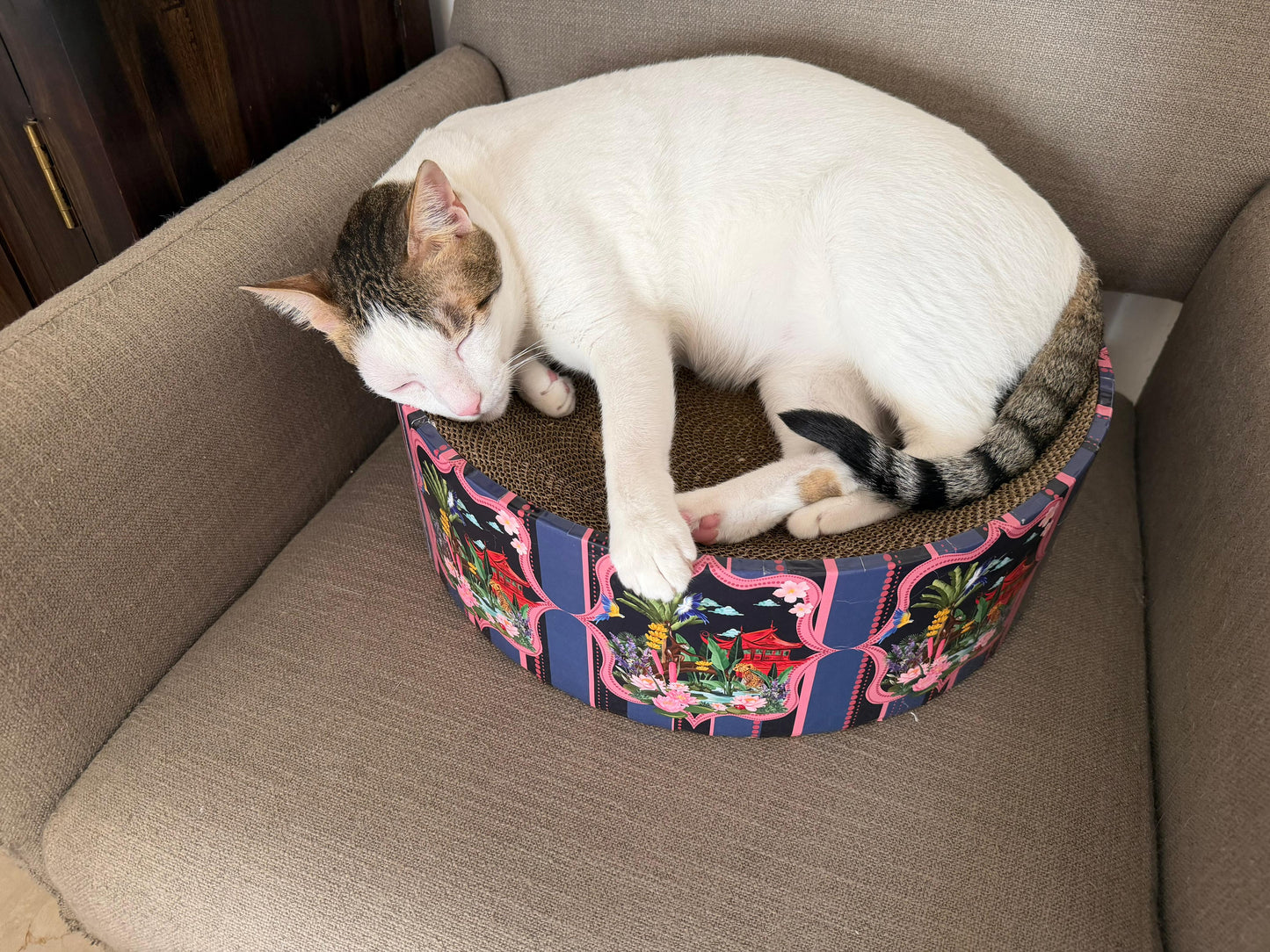 The Luna Lounger - Floral Art CoziKat{{Cat Scratch Bed}} {{Cat Furniture}}